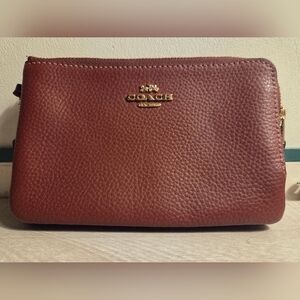 Coach Burgandy Double Zip Wristlet Pebble Leather *HAS PEN MARKS*